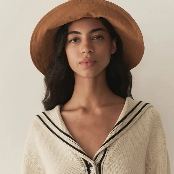 Doen Lark Hat Oak NWT